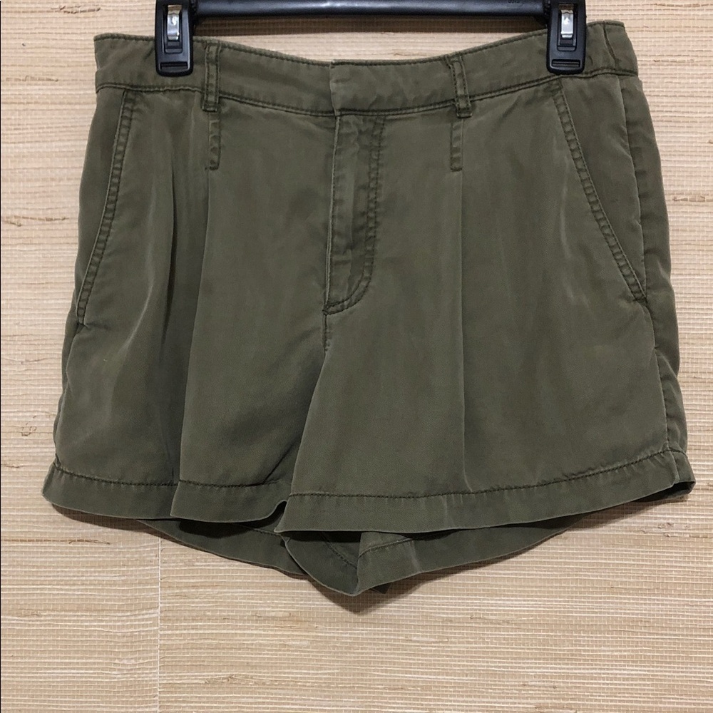 LOFT Olive Green Women's Loose Fit High Rise Lyocell Shorts size Small